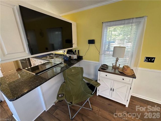 112 N Cardinal Drive, New London, NC 28127