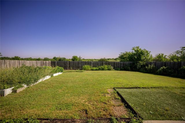 423 Murphy Road, Burleson, TX 76028