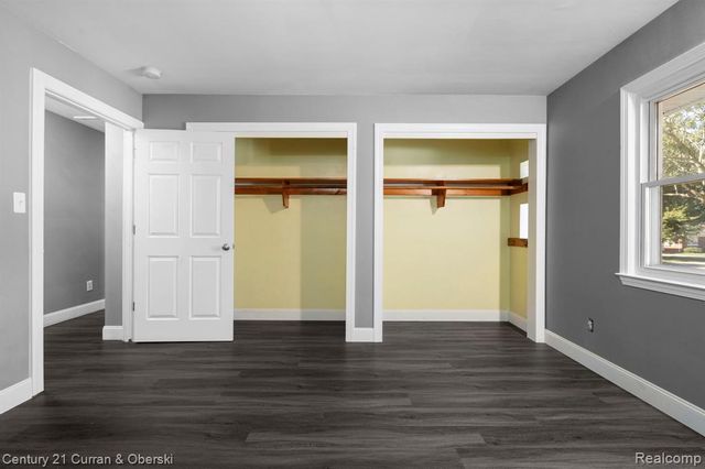 26980 James Avenue, Flat Rock, MI 48134