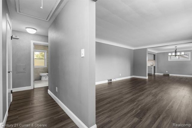 26980 James Avenue, Flat Rock, MI 48134