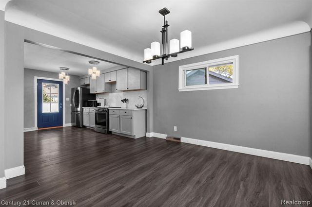 26980 James Avenue, Flat Rock, MI 48134