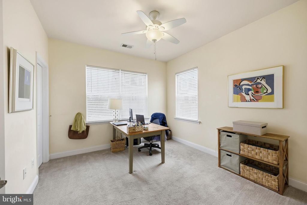 Image 19 of property listing at 31 MERIDIAN LN, Towson, MD 21286