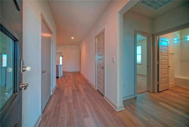 7920 City Top BLVD, Austin, TX 78724