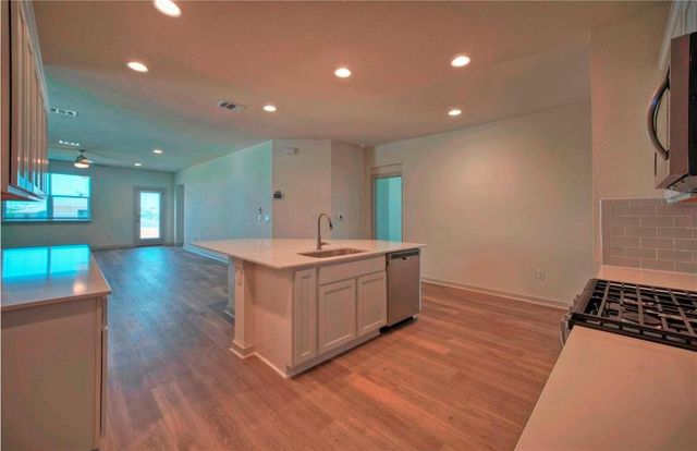 7920 City Top BLVD, Austin, TX 78724