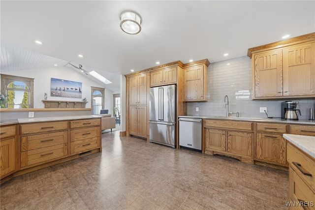 93 North End Avenue, Tonawanda, NY 14217