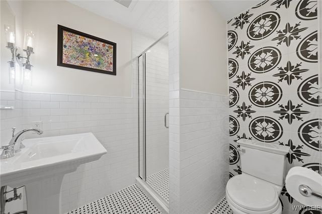 93 North End Avenue, Tonawanda, NY 14217