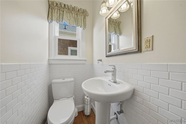 93 North End Avenue, Tonawanda, NY 14217