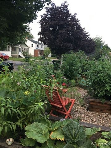 93 North End Avenue, Tonawanda, NY 14217