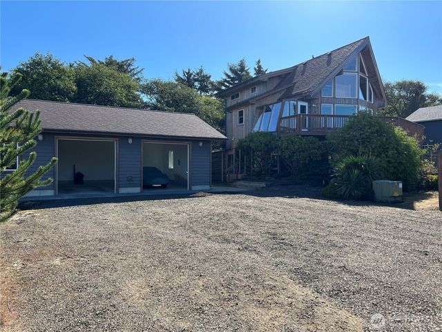 33408 J Place, Ocean Park, WA 98640