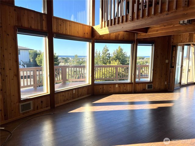 33408 J Place, Ocean Park, WA 98640