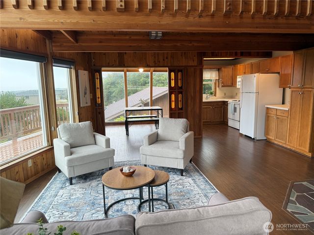 33408 J Place, Ocean Park, WA 98640