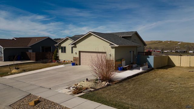 222 E BENGAL DR, Rapid City, SD 57701