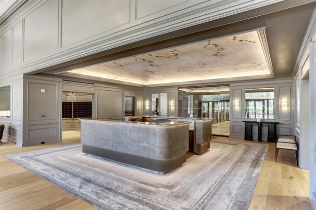 5110 San Felipe Street 64W, Houston, TX 77056