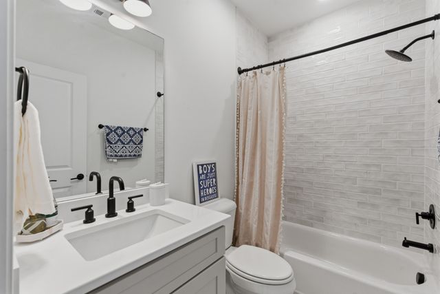3472 Burgate Trl, Thompsons Station, TN 37179