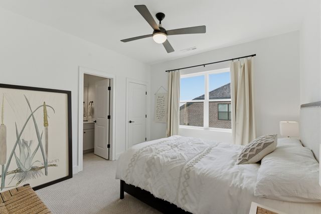 3472 Burgate Trl, Thompsons Station, TN 37179