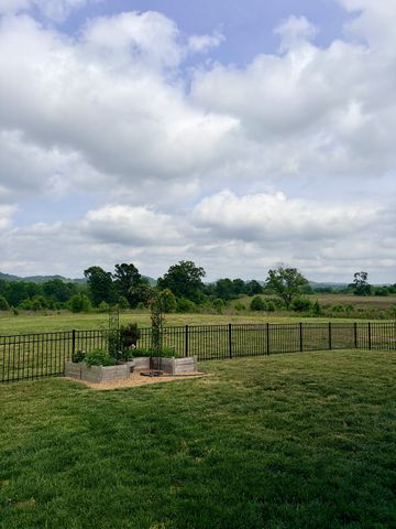 3472 Burgate Trl, Thompsons Station, TN 37179