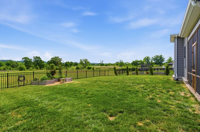 3472 Burgate Trl, Thompsons Station, TN 37179