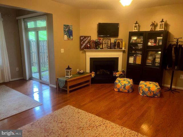 14263 LEGEND GLEN CT, Gainesville, VA 20155