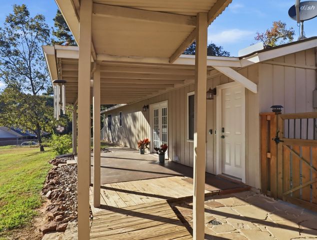 680 Wiley Page Rd, Longview, TX 75605