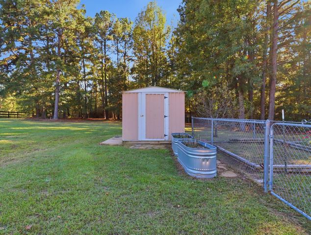 680 Wiley Page Rd, Longview, TX 75605