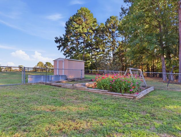 680 Wiley Page Rd, Longview, TX 75605