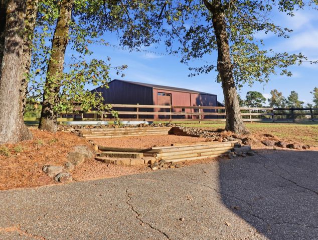 680 Wiley Page Rd, Longview, TX 75605