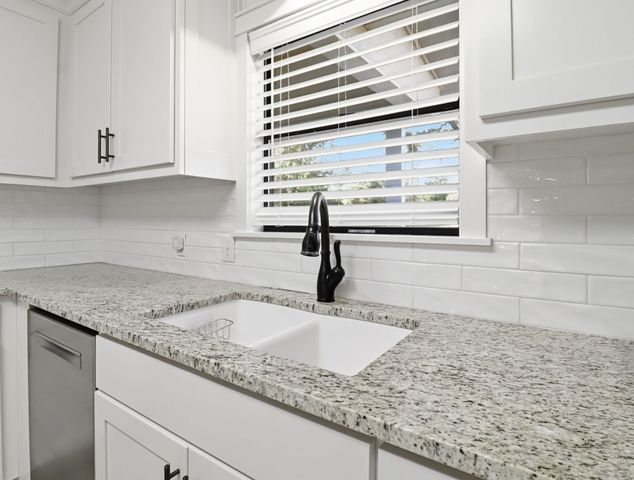 680 Wiley Page Rd, Longview, TX 75605