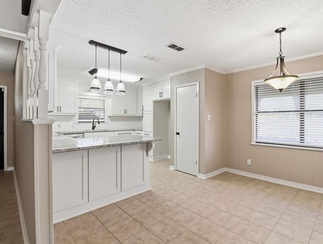 680 Wiley Page Rd, Longview, TX 75605