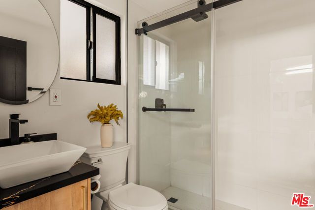 14011 Magnolia Boulevard, Sherman Oaks, CA 91423