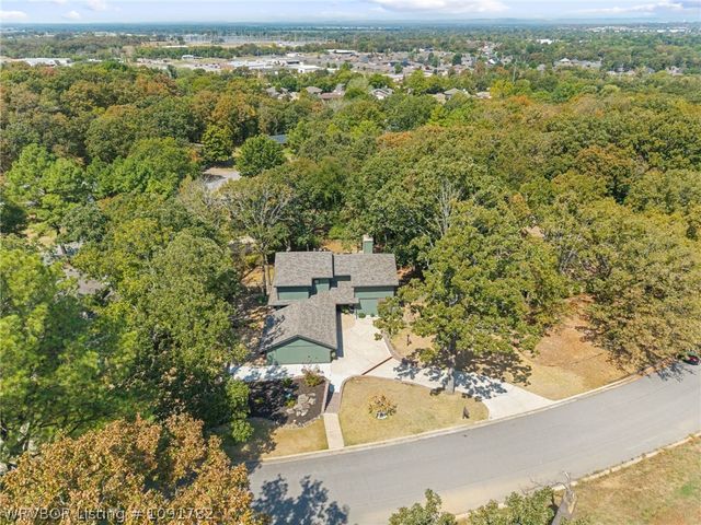 9708 Bramble Brae Street, Fort Smith, AR 72908