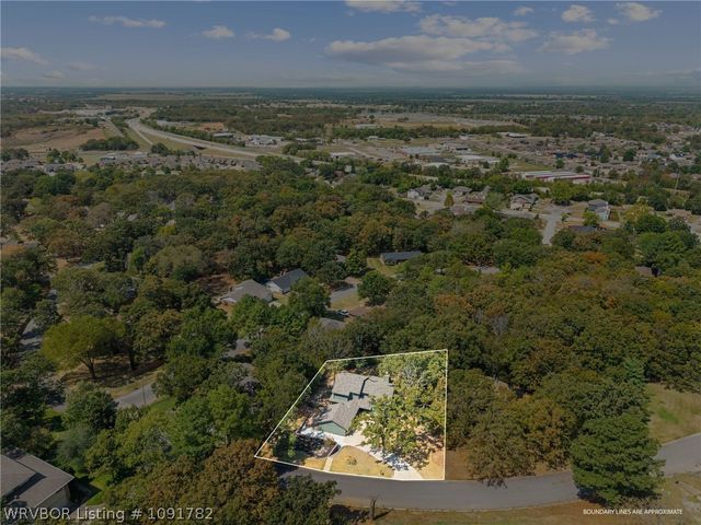 9708 Bramble Brae Street, Fort Smith, AR 72908