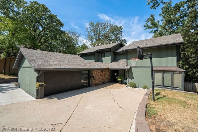 9708 Bramble Brae Street, Fort Smith, AR 72908