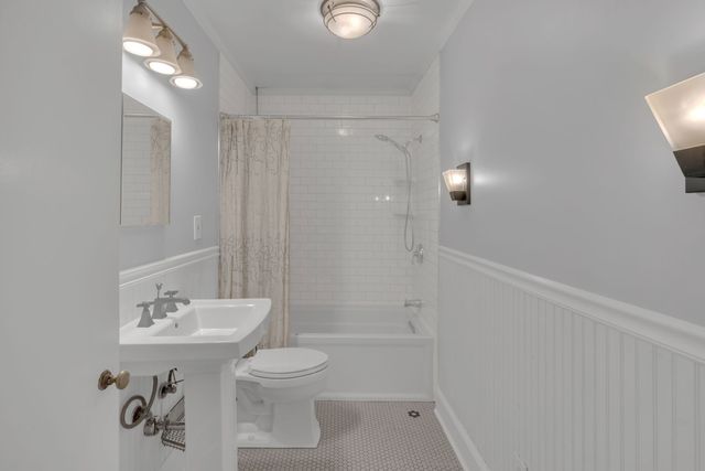 2720 Bobby Ave A, Nashville, TN 37216