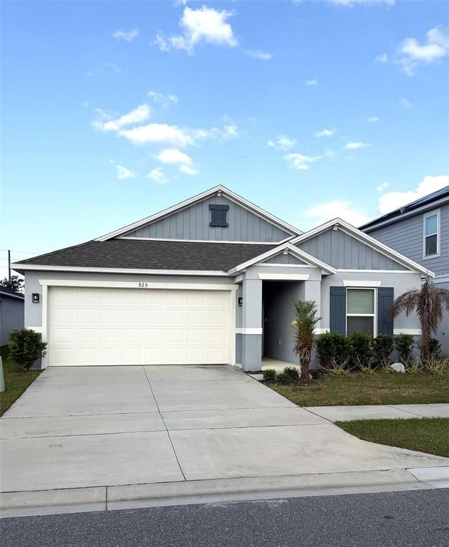 925 OVERPOOL AVENUE, Davenport, FL 33896