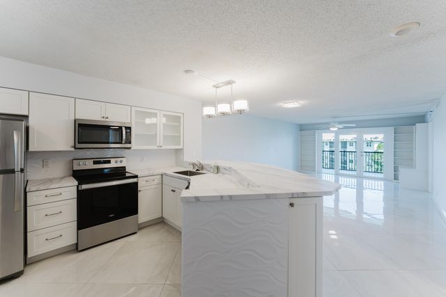 2217 Cypress Island Drive 508, Pompano Beach, FL 33069