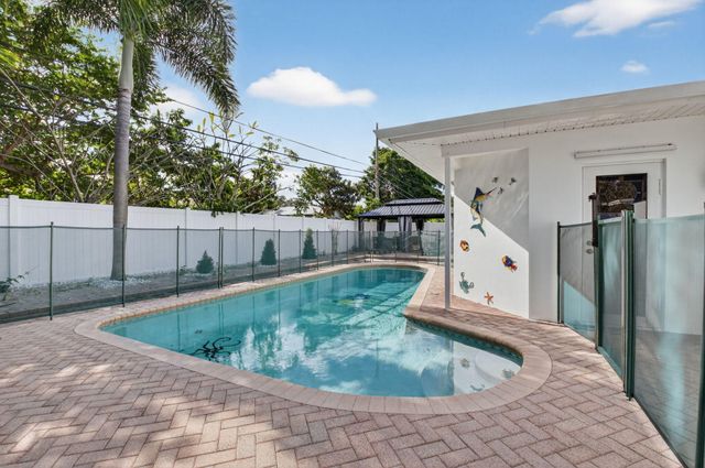 1012 W Camino Real, Boca Raton, FL 33486