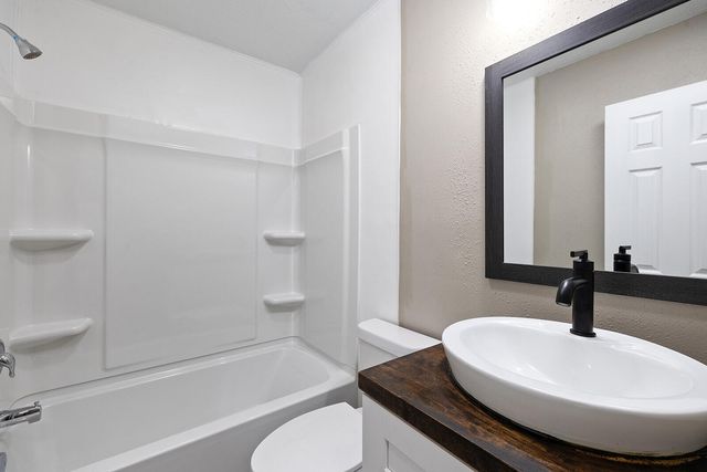 203 E Georgia Street, Ozark, MO 65721