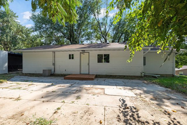 203 E Georgia Street, Ozark, MO 65721