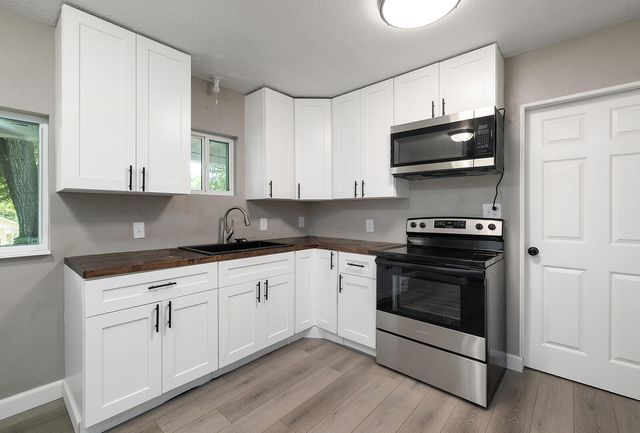 203 E Georgia Street, Ozark, MO 65721