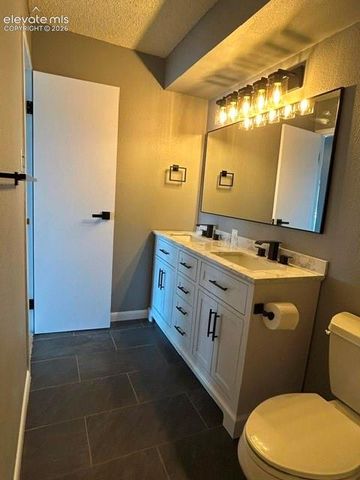 411 Lakewood Circle B-428, Colorado Springs, CO 80910