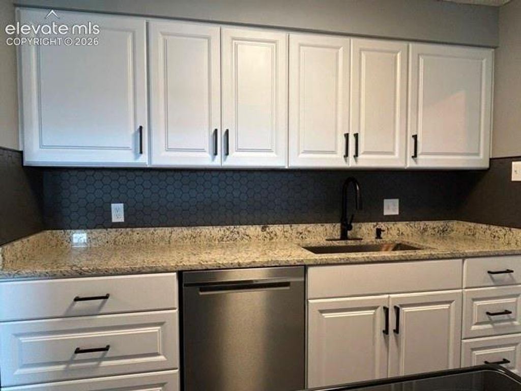 411 Lakewood Circle B-428, Colorado Springs, CO 80910 — photo 2