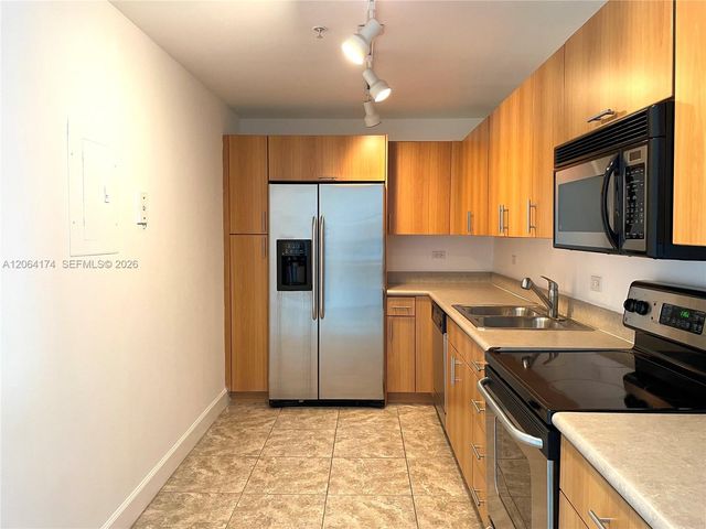 7501 E Treasure Dr 10C, North Bay Village, FL 33141