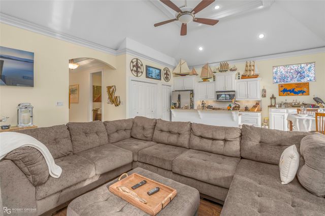 5860 S Lakeshore Drive 12, Shreveport, LA 71119