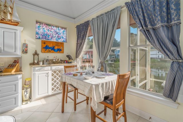 5860 S Lakeshore Drive 12, Shreveport, LA 71119