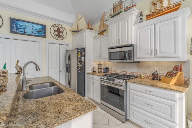 5860 S Lakeshore Drive 12, Shreveport, LA 71119