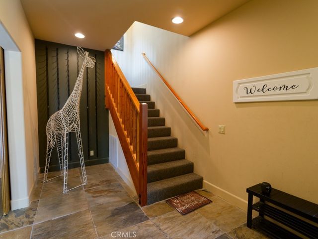 756 Brentwood, Lake Arrowhead, CA 92352