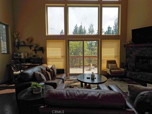 756 Brentwood, Lake Arrowhead, CA 92352