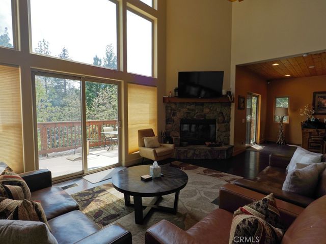 756 Brentwood, Lake Arrowhead, CA 92352