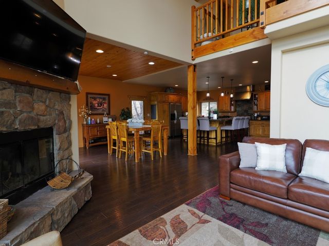 756 Brentwood, Lake Arrowhead, CA 92352
