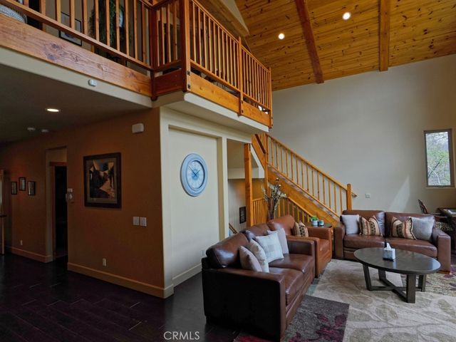 756 Brentwood, Lake Arrowhead, CA 92352